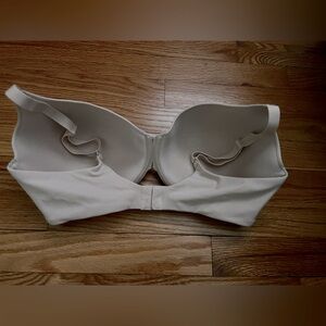 SKIMS 38D T-Shirt Bra